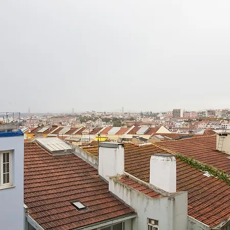 Διαμέρισμα Altido Cosy 2br Apt With Terrace In Penha De Franca, 5mins From The Viewpoint Of Monte Agudo